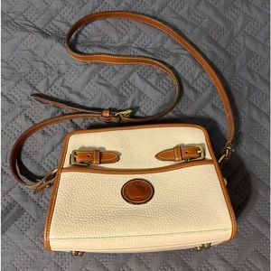 Vintage Dooney & Bourke Crossbody bag